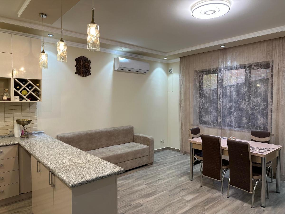 Vagharshapat Our House Bed & Breakfast エクステリア 写真